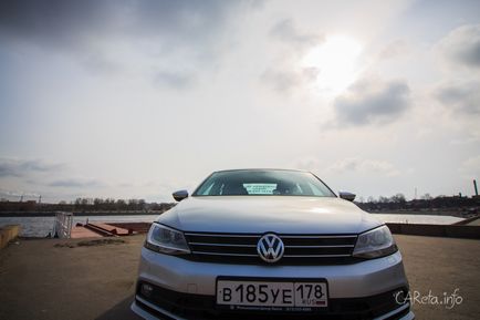 Нова volkswagen jetta ще не passat або вже не golf тест-драйв на жіночому автопорталі