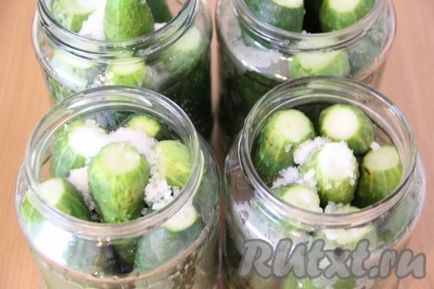 Огірки, мариновані з горілкою, на зиму - рецепт з фото