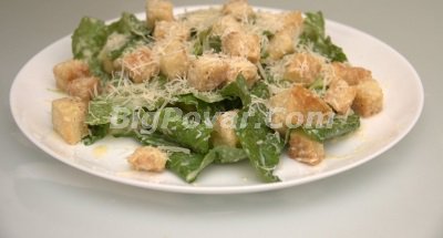 Reteta originala de salata de Caesar cu fotografie, gatit pas cu pas