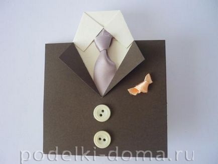Cartea poștală pe 23 februarie (cămașă și cravată) cu mâinile tale - o clasă de master, o cutie de idei și
