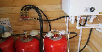 Încălzirea unei case particulare cu debit de sticlă de gaz și diagramă de conectare