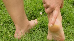 Miért fáj a lába nyomában okok és a kezelés
