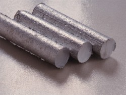 Pregătirea și curățarea materialului și a materialului de umplutură înainte de sudarea aluminiului