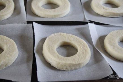 Donuts élesztőből tésztát - lépésről lépésre recept fotók