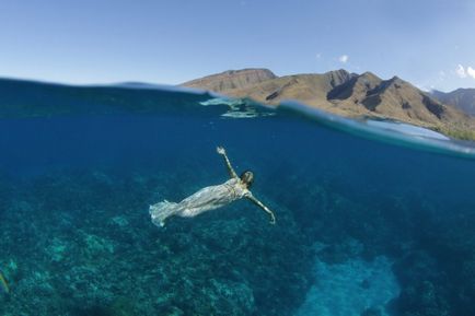 Ședință foto subacvatică uimitoare cu ocazia angajamentului