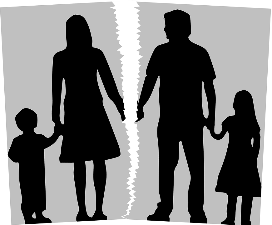 Divorț prin instanță în prezența copiilor minori