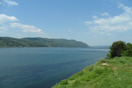 Râul curge din Baikal, fotografii ale hangarului de la sursă