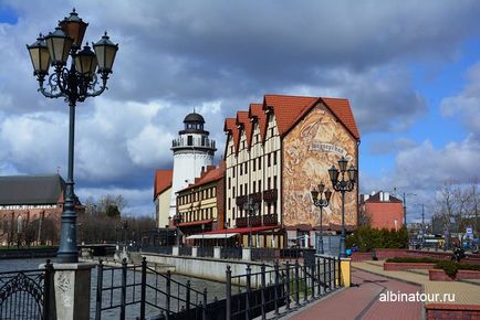 Halászfalu és Jubilee Bridge Kalinyingrád kilátás a világítótorony fotó