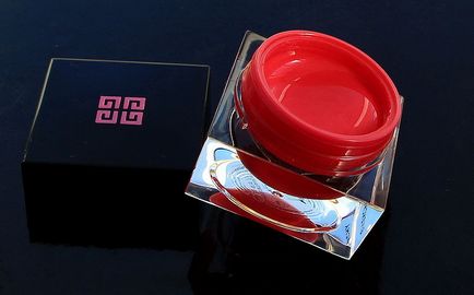 Rouge víz Givenchy pirulás memorie de forme emelkedett extravagáns és Pixi víz pirosító - kardamon