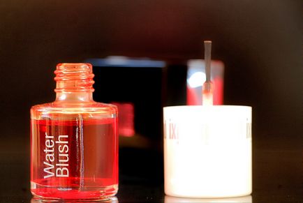 Rouge víz Givenchy pirulás memorie de forme emelkedett extravagáns és Pixi víz pirosító - kardamon