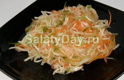 Салат з корейською морквою - пікантні і вітамінні рецепт з фото і відео