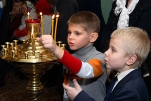 Cât timp este serviciul de Crăciun ortodox din perioada 6-7
