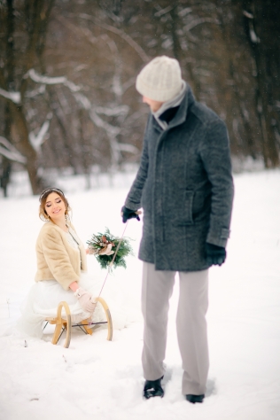 Cu un paradis frumos și într-o colibă, o poezie de nuntă a lui Nastia și a lui Coles