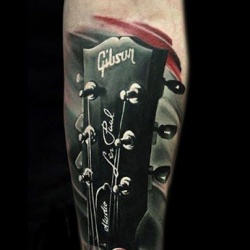 tetoválás gitár