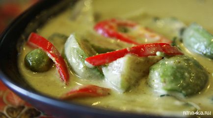 Thai receptek - zöld curry, lépésről lépésre recept, összetevők, fotók, útmutató a Phuket