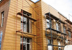 Вінілові фасадні панелі для зовнішньої обробки будинку види, переваги і недоліки, монтаж