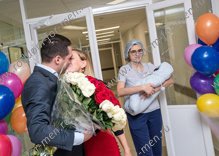 Un extras din spitalul Vidnovsky, comandă un extras neobișnuit din partea mamei și a unui nou-născut din Vidnov
