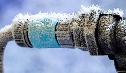 Замерзла труба - як розморозити трубу і захистити від промерзання