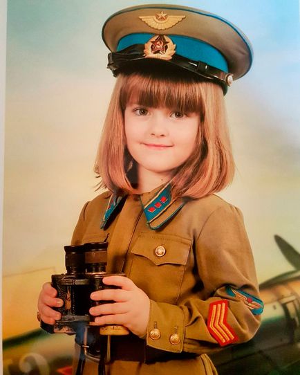 90 Фото Антон Макарський, дружини Віктор Морозов Макарской, їхніх дітей