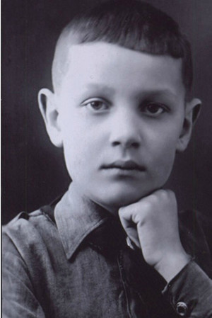Anatoly Vasiliev biografie, poze