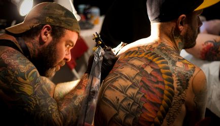 Este dureros să faci un tatuaj, unde e mai greu să faci lucruri