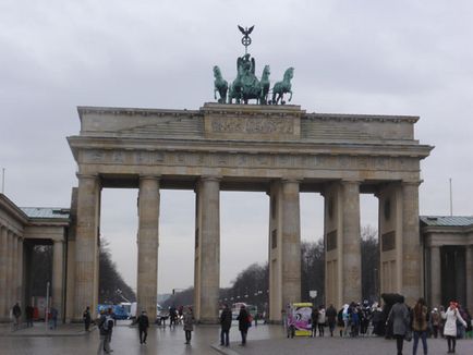 Brandenburgi kapu, Berlin, Németország leírás, fényképek, amely a térképen, hogyan juthat