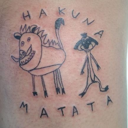 Braziliană tânără doamnă tatuaje urât urât, dar clienții ei ca.