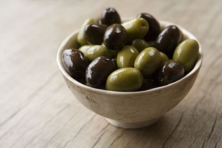 Чим відрізняються оливки від маслин корисна інформація