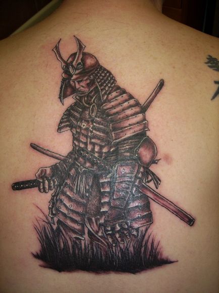 Ce înseamnă un tatuaj samurai de băieți și fete?