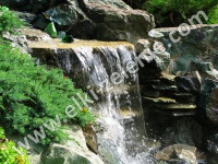 Lacuri decorative și cascade