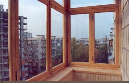 Balcon din lemn cu mâinile proprii (fotografie)