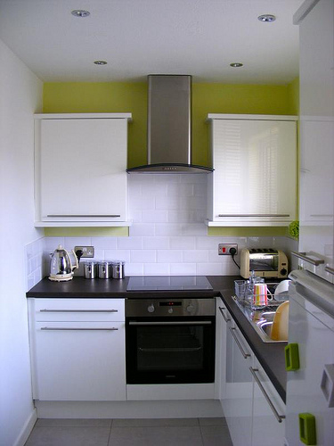 Belső kialakítása a szűk konyhában, hogyan kell díszíteni, berendezésére, mind a tervezés és karbantartása a ház