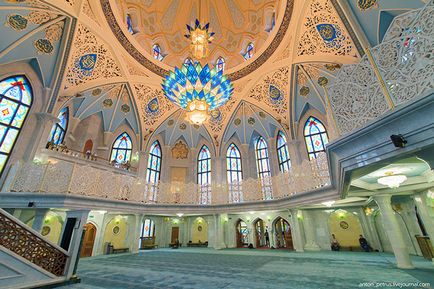 Екскурсія по мечеті кул Шаріф
