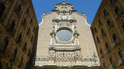 Mergeți la călătoria montserratului către altarul catalan, Spania