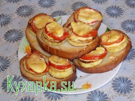 Гарячі бутерброди з кабачком і помідорами, страви по-домашньому з фото крок за кроком рецепта