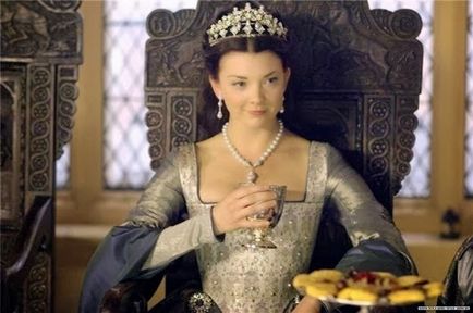 Ahogy Anne Boleyn elvesztett mindent, beleértve a fejét, az egyik hölgy - női magazin