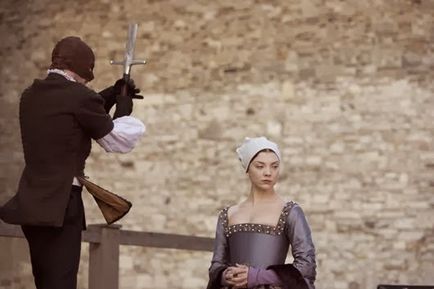 Ahogy Anne Boleyn elvesztett mindent, beleértve a fejét, az egyik hölgy - női magazin