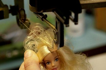 Як роблять ляльок барбі