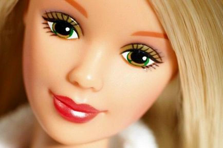 Cum păpușile Barbie