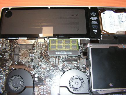 Hogyan adjunk memória laptop MacBook Pro