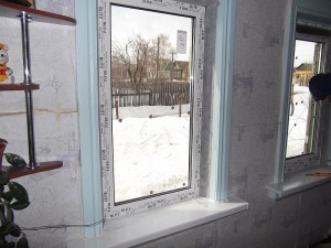 Mi műanyag ablak jobb beilleszteni egy magánházban, nyári üzleti (építési papír) Mi műanyag ablak jobb beilleszteni egy magánházban, ország esetében
