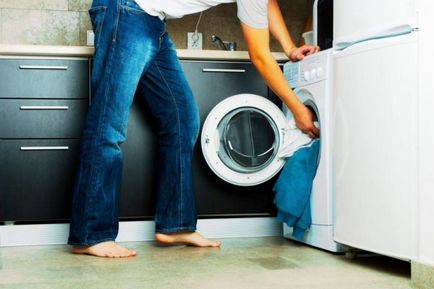 Cum se spală corect blugi într-o mașină de spălat