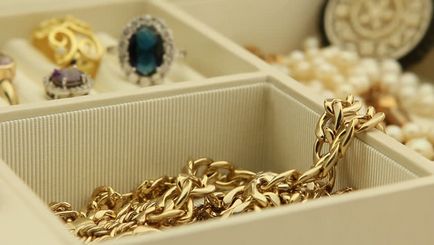 Cum să depozitezi corect bijuteriile