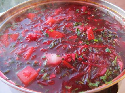 Cum să gătesc borscht de ani de zile rețeta soțului meu