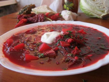 Cum să gătesc borscht de ani de zile rețeta soțului meu