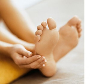 Cum se manifestă artrita reumatoidă a piciorului?