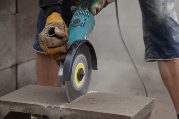 Cum se taie blocuri de beton