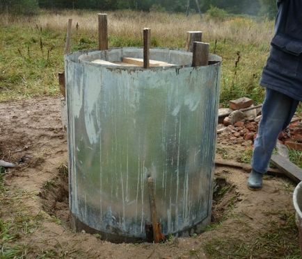 Hogyan készítsünk formák beton gyűrűk és termel az ő segítségükkel gyűrű