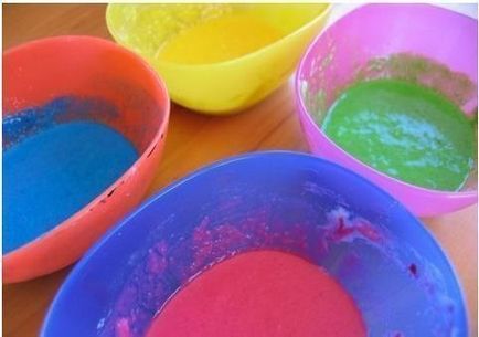 Як зробити кольорову фарбу з борошна