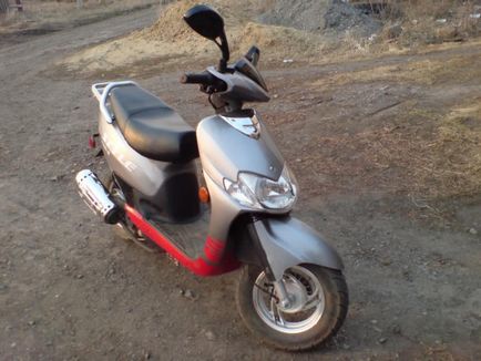 Cum se instalează muzica într-un scooter